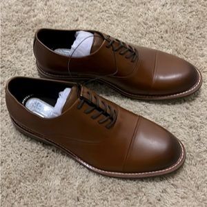 Men’s dress shoes